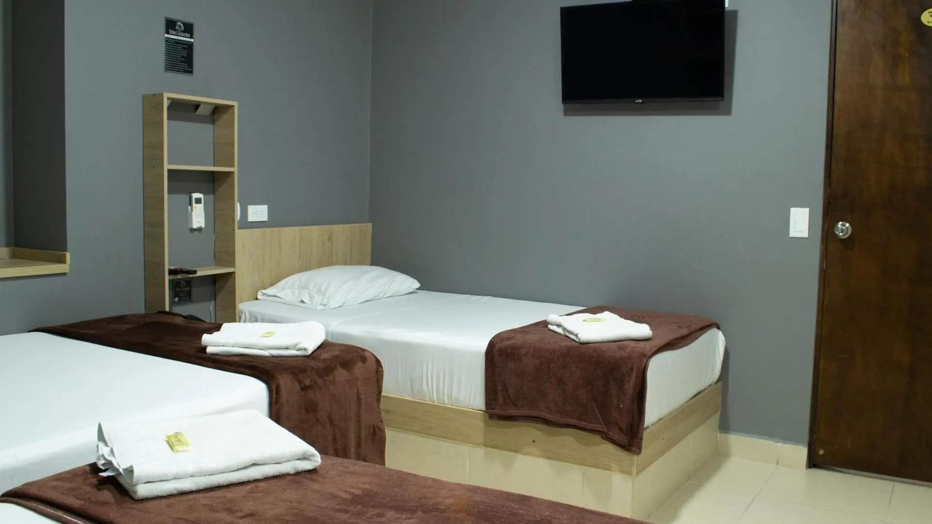 Hotel Ruisenor Itagui