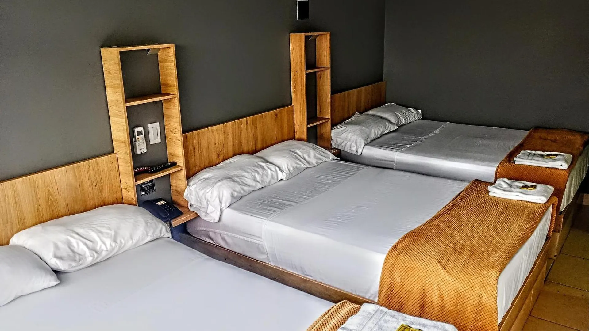 Hotel Ruisenor Itagui
