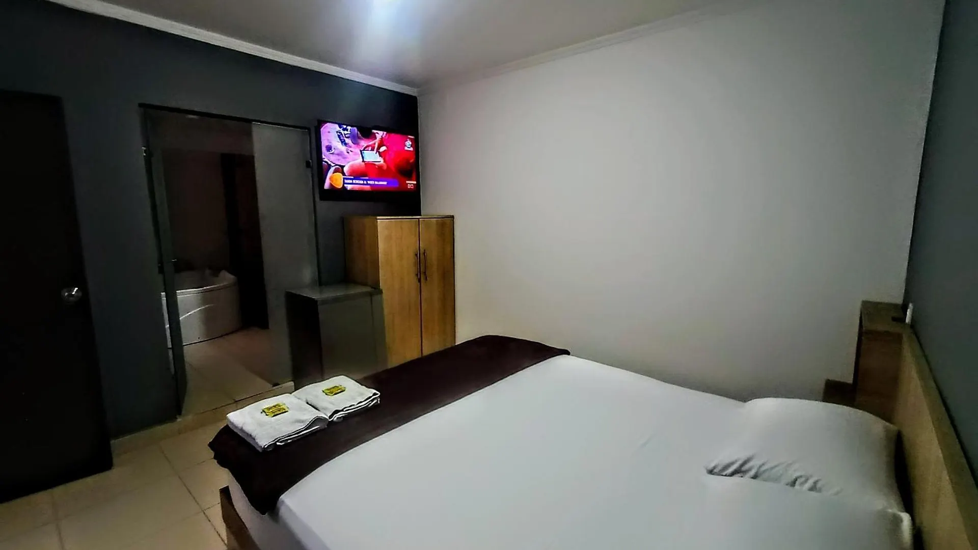 Hotel Ruisenor Itagui