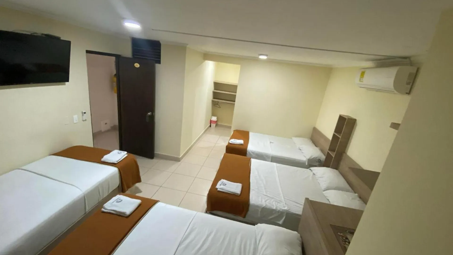 Hotel Ruisenor Itagui 3*,
